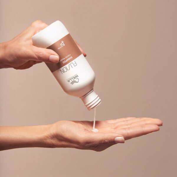 Wella Professionals Fusion Intense Repair Shampoo Intensiivne Taastav Šampoon 250ml - Image 2